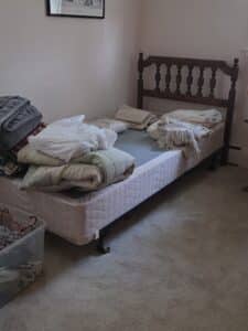 Twin-Spindle-Bed-Frame