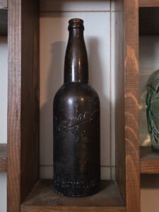 Vintage-Berghoff-Brewing-Co.-Amber-Bottle