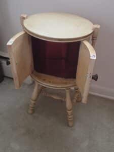 Vintage-Carved-Humidor-Side-Table-second-image
