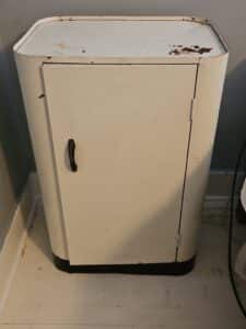 Vintage-Metal-Utility-Cabinet