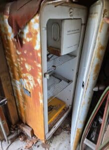 Vintage-Refrigerator-second-image