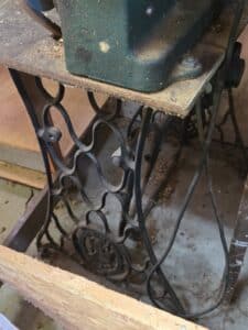 Vintage-Treadle-Scroll-Saw-Station-third-image
