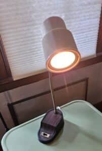 Vintage-Wood-Gooseneck-Desk-Lamp-second-image
