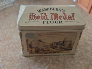Washburns-Gold-Medal-Flour-Recipe-Tin
