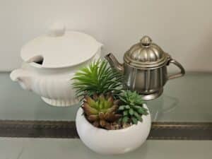 White-Ceramic-Tureen-and-Silver-Tone-Teapot-3