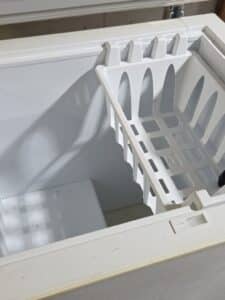 White-chest-freezer-third-image