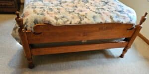 Wooden-Headboard-with-Lamp-second-image