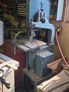 inch-Woodcutting-Bandsaw