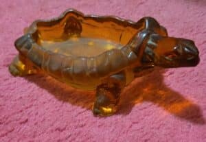 Amber-glass-turtle-dish