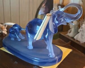 Blue-Blown-Glass-Elephant-Figurine-second-image