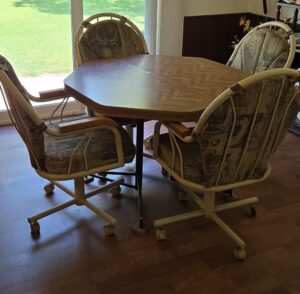 Caster-Chair-Company-Dining-Set