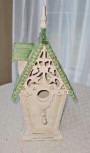 Decorative-Cottage-Birdhouse