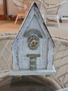 Decorative-Wooden-Birdhouse