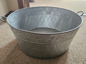 Embossed-Galvanized-Oval-Beverage-Tub