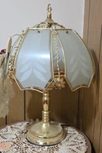 Floral-Glass-Panel-Touch-Lamp