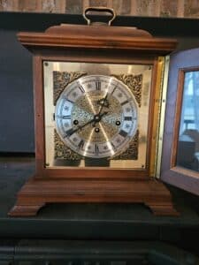 Hamilton-Mantel-Clock-second-image