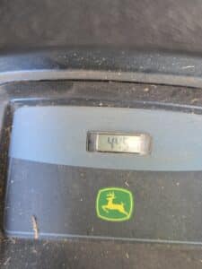 John-Deere-X-Riding-Lawn-Tractor-second-image