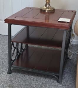 Metal-and-wood-end-table-second-image