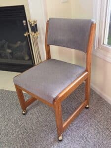 Oak-Dining-Table-and-Chairs-second-image