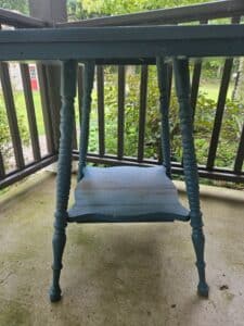Painted-Spindle-Leg-Table-third-image