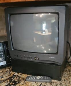 Toshiba-CRT-TV-Retro-Gaming
