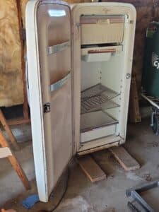 Vintage-Coldspot-Refrigerator-second-image