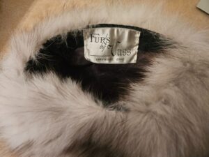 Vintage-Fox-Fur-Pillbox-Hat-second-image