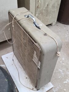 Vintage-Lasko-Box-Fan-second-image