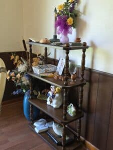 Vintage-Spindle-Shelf