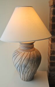 Vintage-Swirled-Ceramic-Table-Lamp