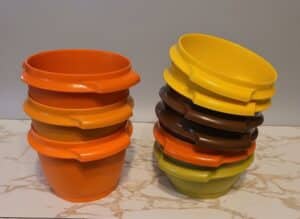 Vintage-Tupperware-Servalier-Bowls