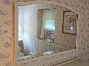 White-Painted-Wall-Mirror