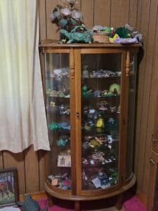 Wooden-Display-Cabinets-second-image