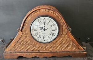 Woven-Wood-Mantle-Clock