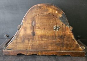 Woven-Wood-Mantle-Clock-second-image