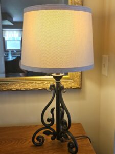 Wrought-Iron-Scroll-Table-Lamp