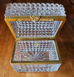 Antique-French-Cut-Crystal-and-Dore-Bronze-Jewelry-Box-second-image