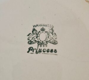 Antique-Ironstone-Chamber-Pot-third-image
