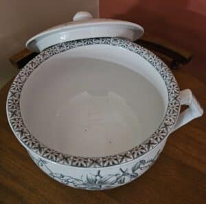 Antique-Ironstone-Chamber-Pot-with-Lid-Floral-Transferware-second-image