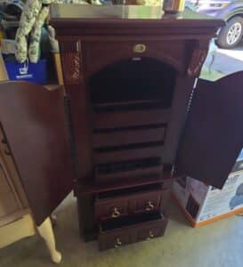 Bombay-Company-Jewelry-Armoire-second-image