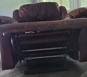 Burgundy-Leather-Manual-Recliner-fourth-image