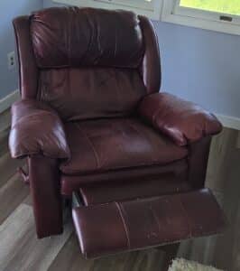 Burgundy-Leather-Manual-Recliner-third-image