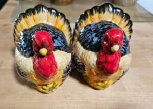 Ceramic-Turkey-Salt-and-Pepper-Shakers-1