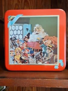 Coca-Cola-Santa-Tin