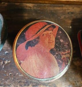 Coca-Cola-Tin-Canister-with-Victorian-Lady-second-image