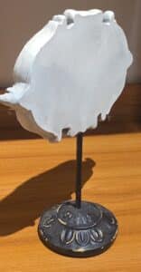 Decorative-Architectural-Plaster-Medallion-on-Stand-second-image