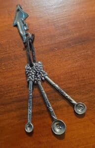 Decorative-measuring-spoon-set
