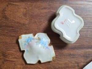 Forget-Me-Not-Porcelain-Trinket-Box-third-image