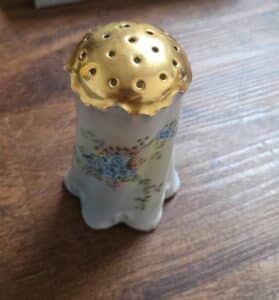 Forget-me-not-floral-shaker