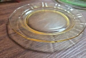 Fostoria-Fairfax-Topaz-Amber-Depression-Glass-Plate